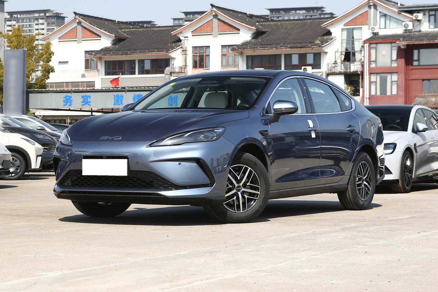 BYD Seal 05 DM-i Plug-in Hybrid Electric Sedan