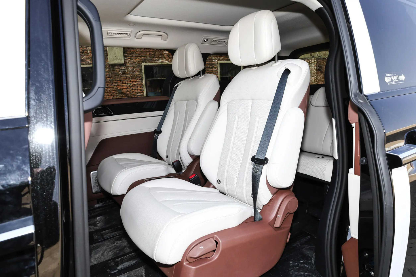 BYD Xia Full-Size Luxury Plug-in Hybrid MPV