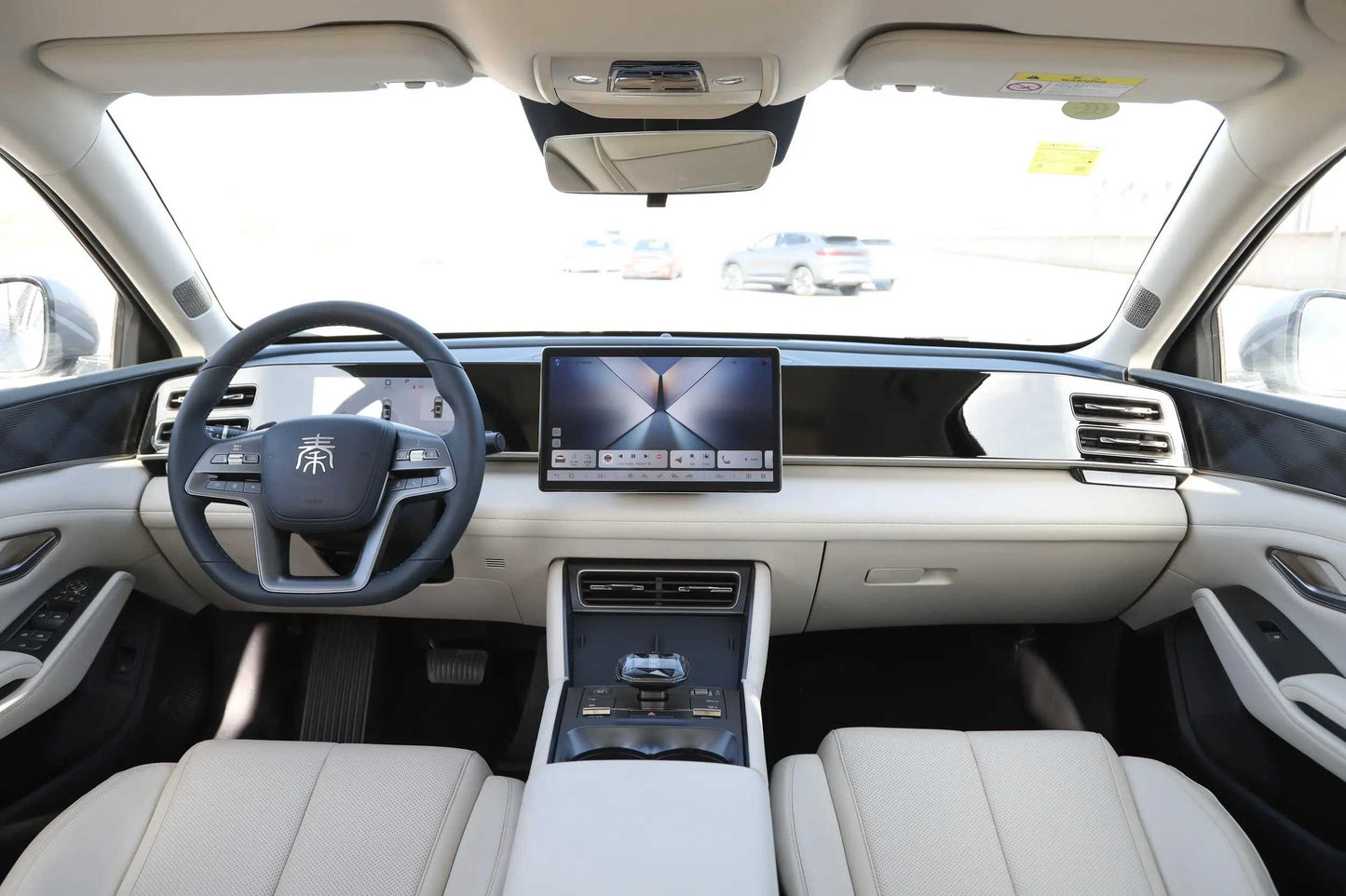 BYD Qin L DM-i Compact Plug-in Hybrid Sedan