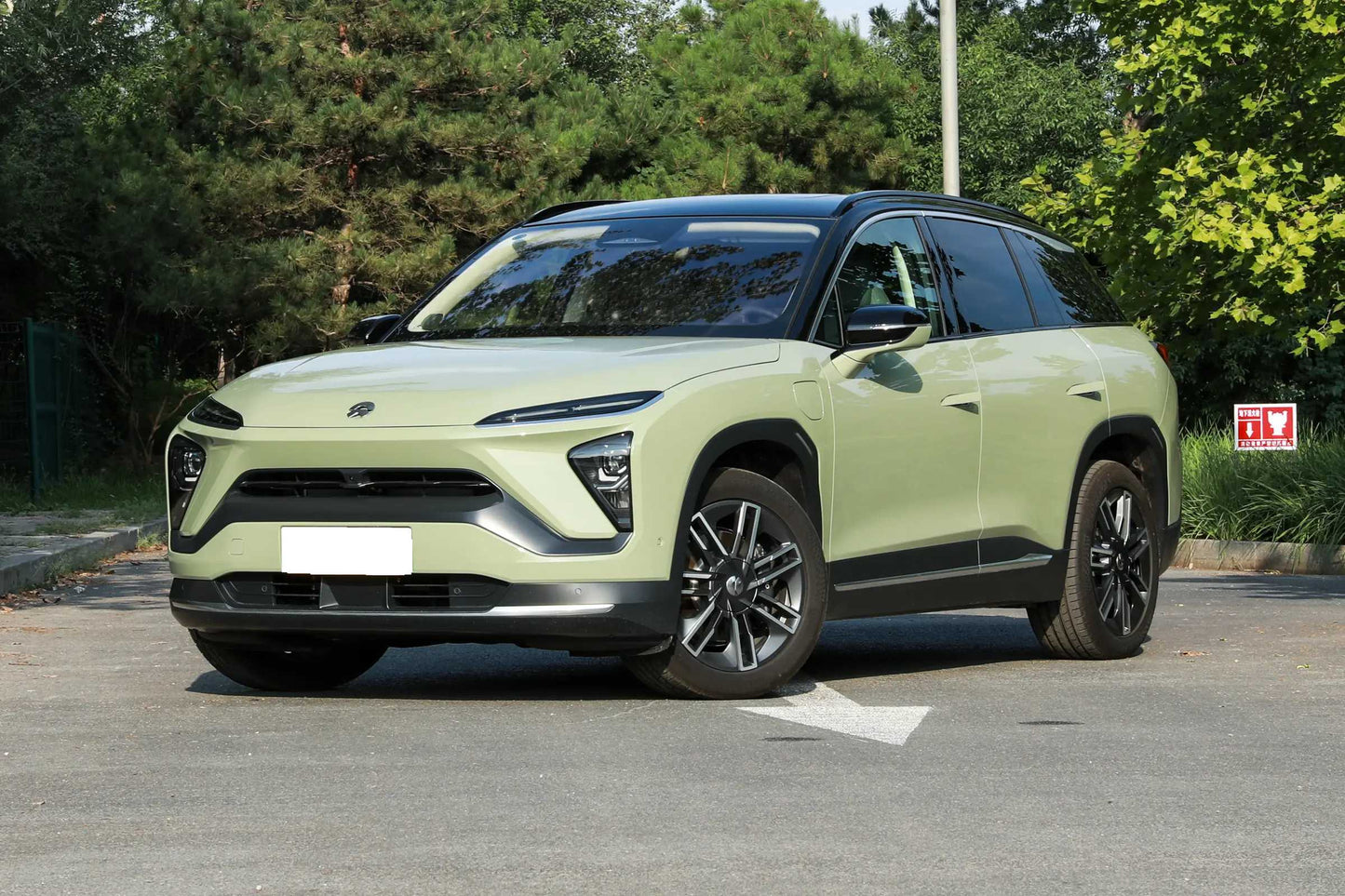 NIO ES6 Mid-Size Pure Electric Luxury SUV