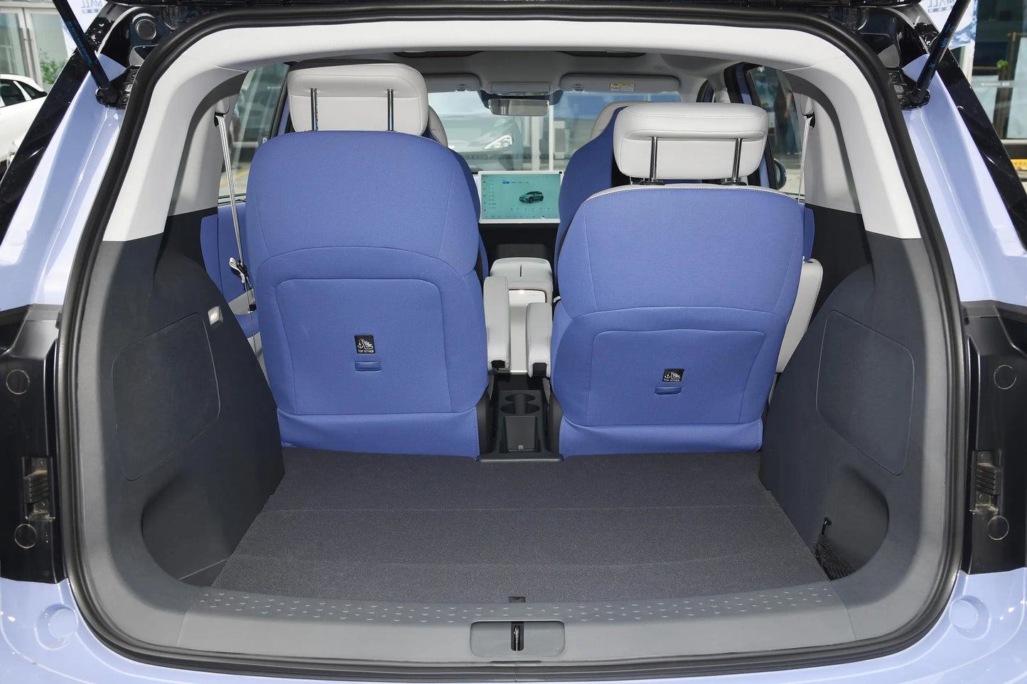 Arcfox Kaola Compact Family-Friendly Electric MPV