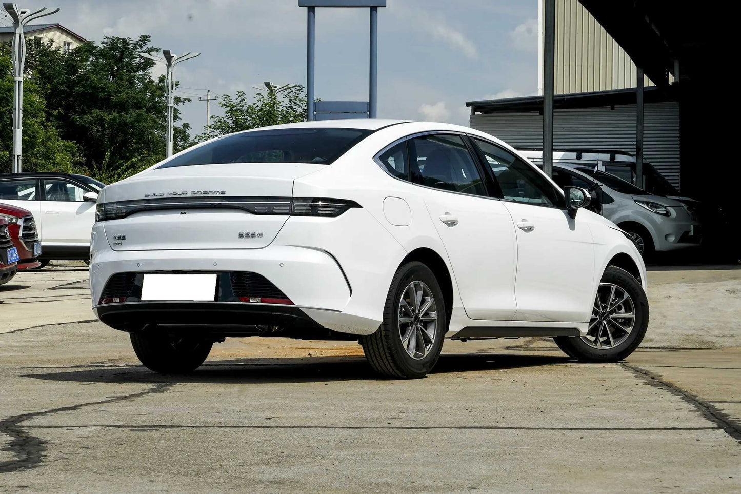 BYD Destroyer 05 Plug-in Hybrid Sedan