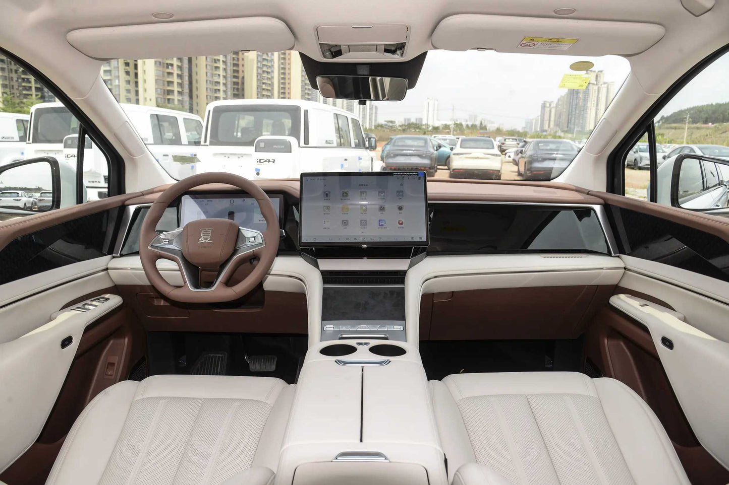 BYD Xia Full-Size Luxury Plug-in Hybrid MPV