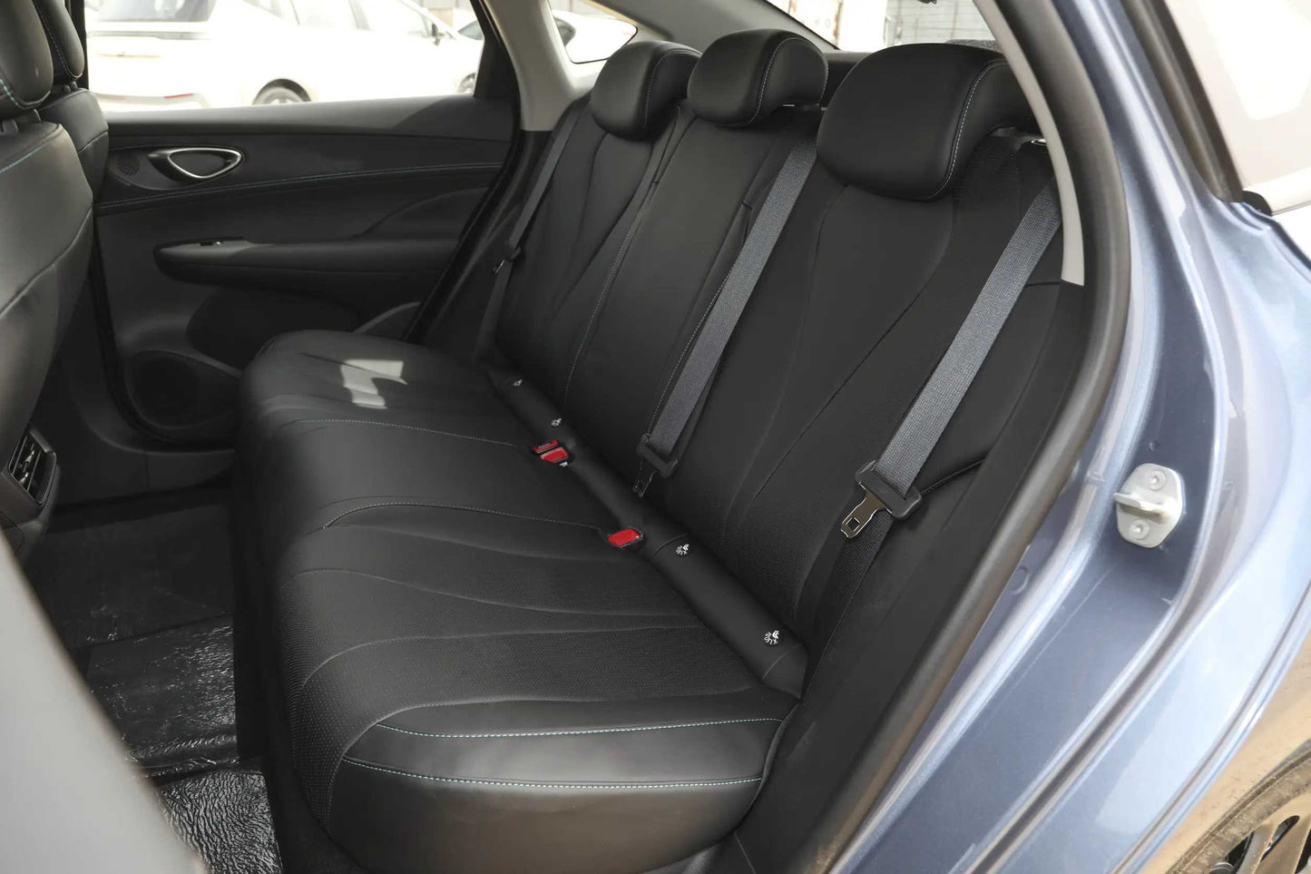 BYD Seal 05 DM-i Plug-in Hybrid Electric Sedan