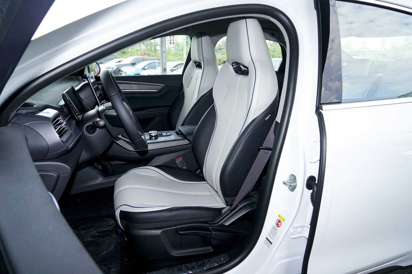 BYD Destroyer 05 Plug-in Hybrid Sedan