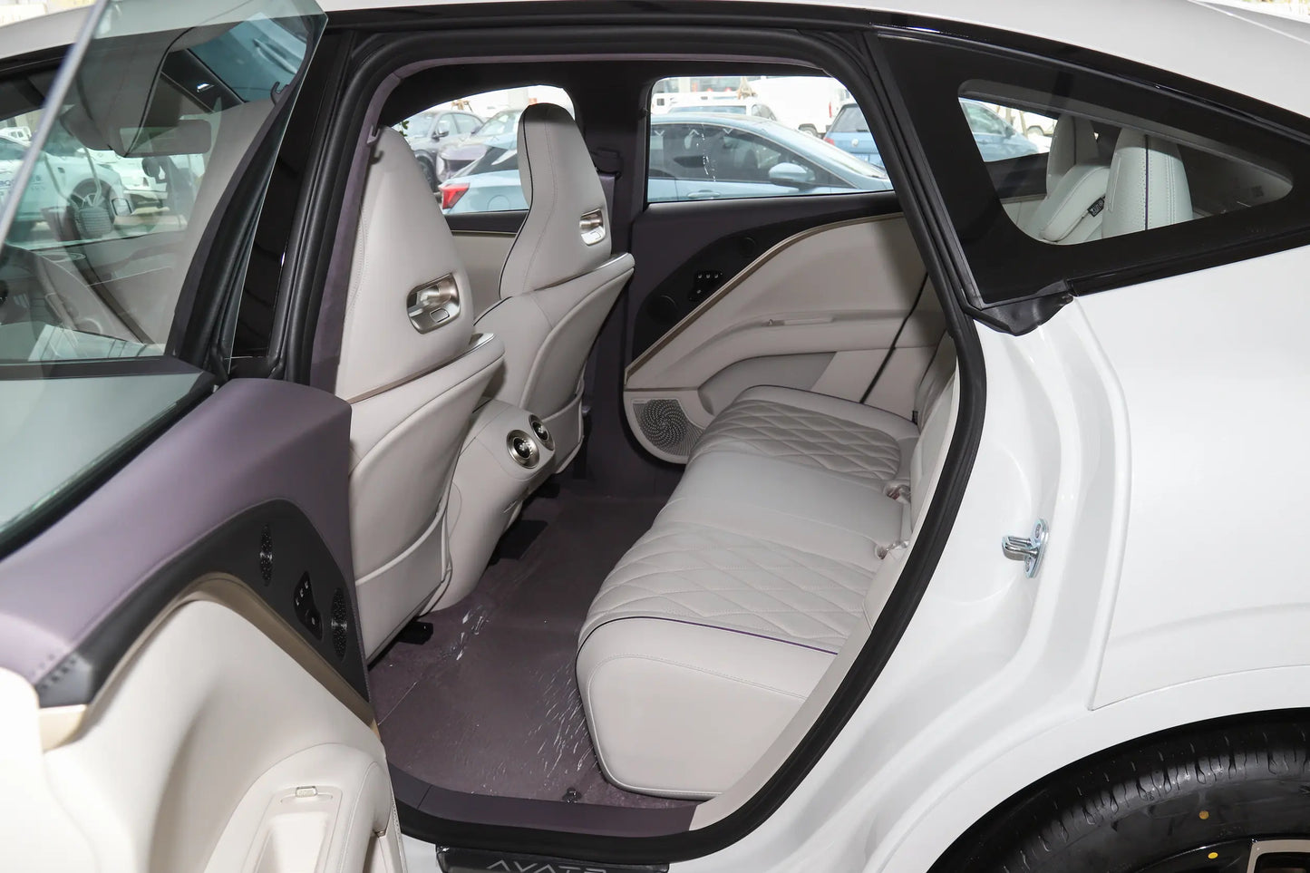 Avatr 11 Hatchback SUV Pure Electric Midsize Car Intelligent Driving Car