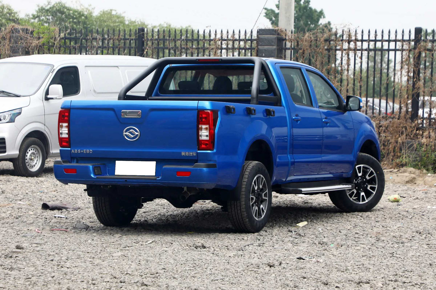 Huanghai Xianglong N1S Mid-Size Gasoline Off-Road Pickup Truck