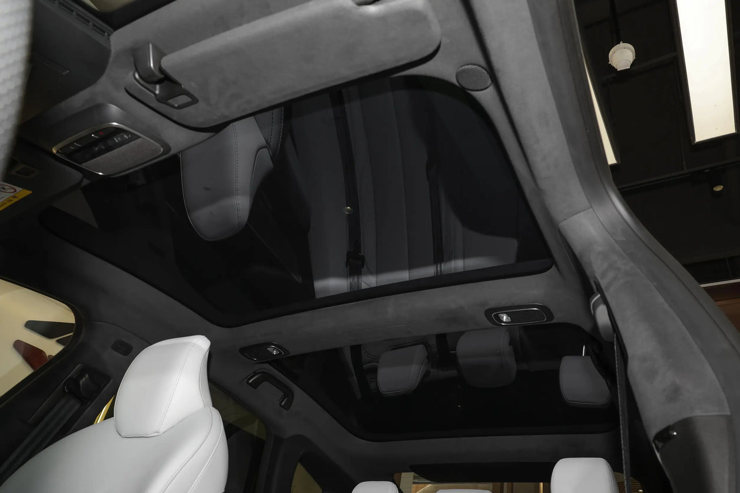 XPeng P7i Mid-Size Pure Electric Hatchback Sedan