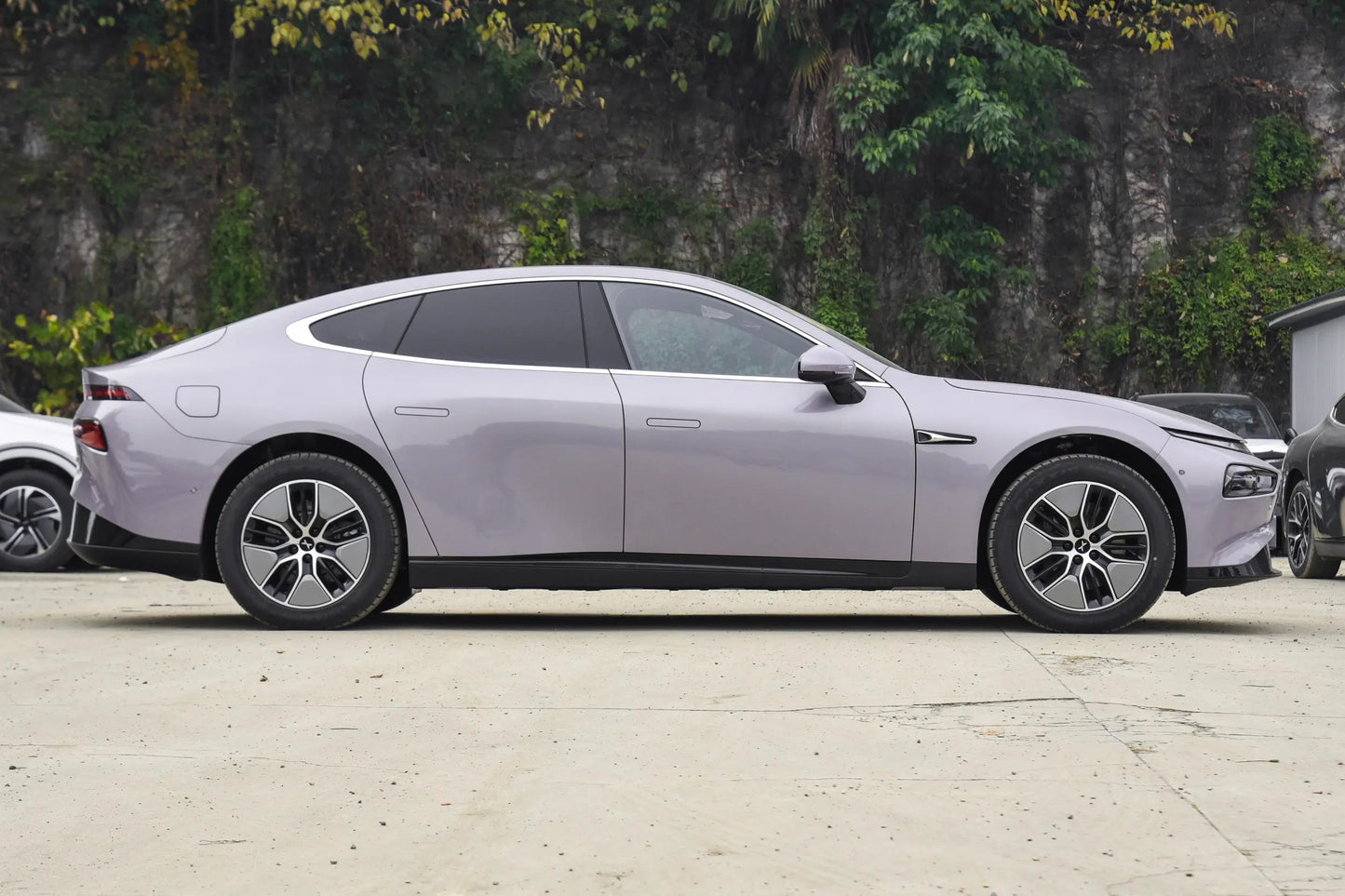 XPeng P7i Mid-Size Pure Electric Hatchback Sedan
