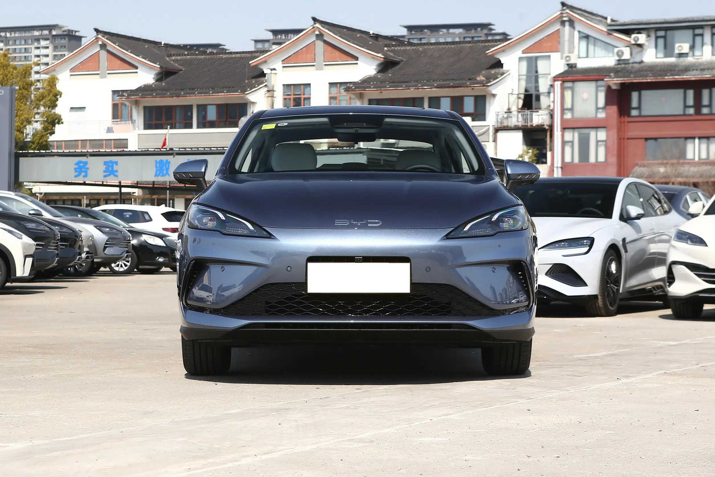 BYD Seal 05 DM-i Plug-in Hybrid Electric Sedan