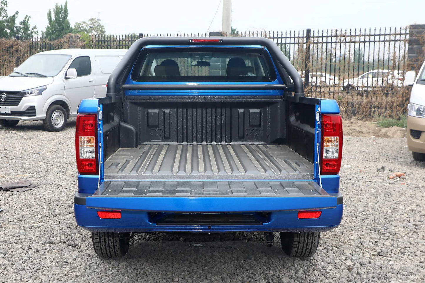 Huanghai Xianglong N1S Mid-Size Gasoline Off-Road Pickup Truck