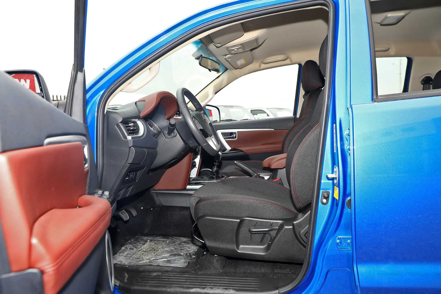 Huanghai Xianglong N1S Mid-Size Gasoline Off-Road Pickup Truck