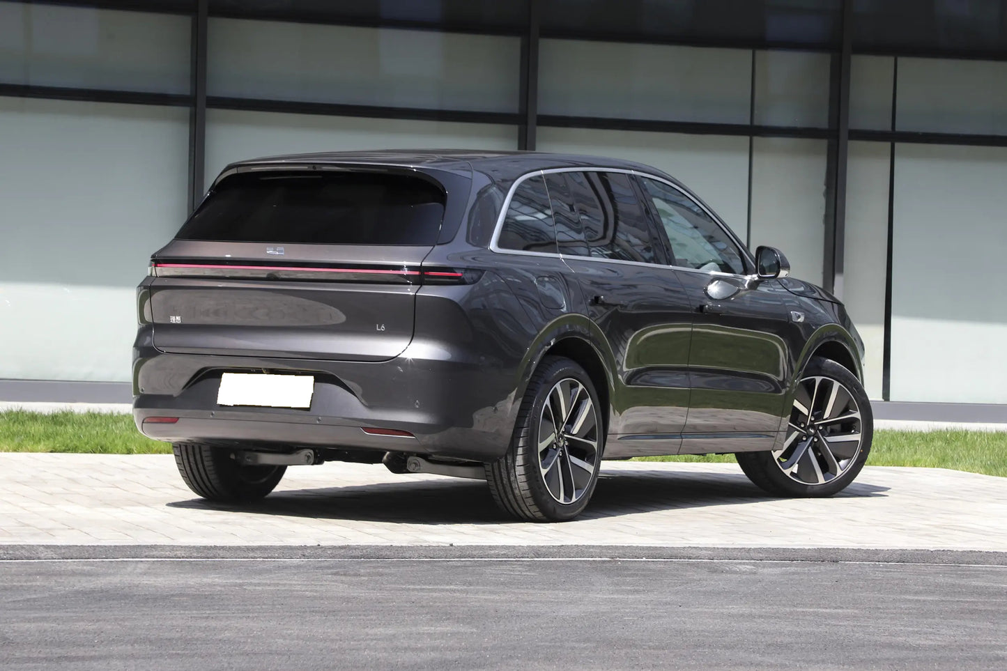 Li Auto L6 Extended Electric Mid-Size SUV