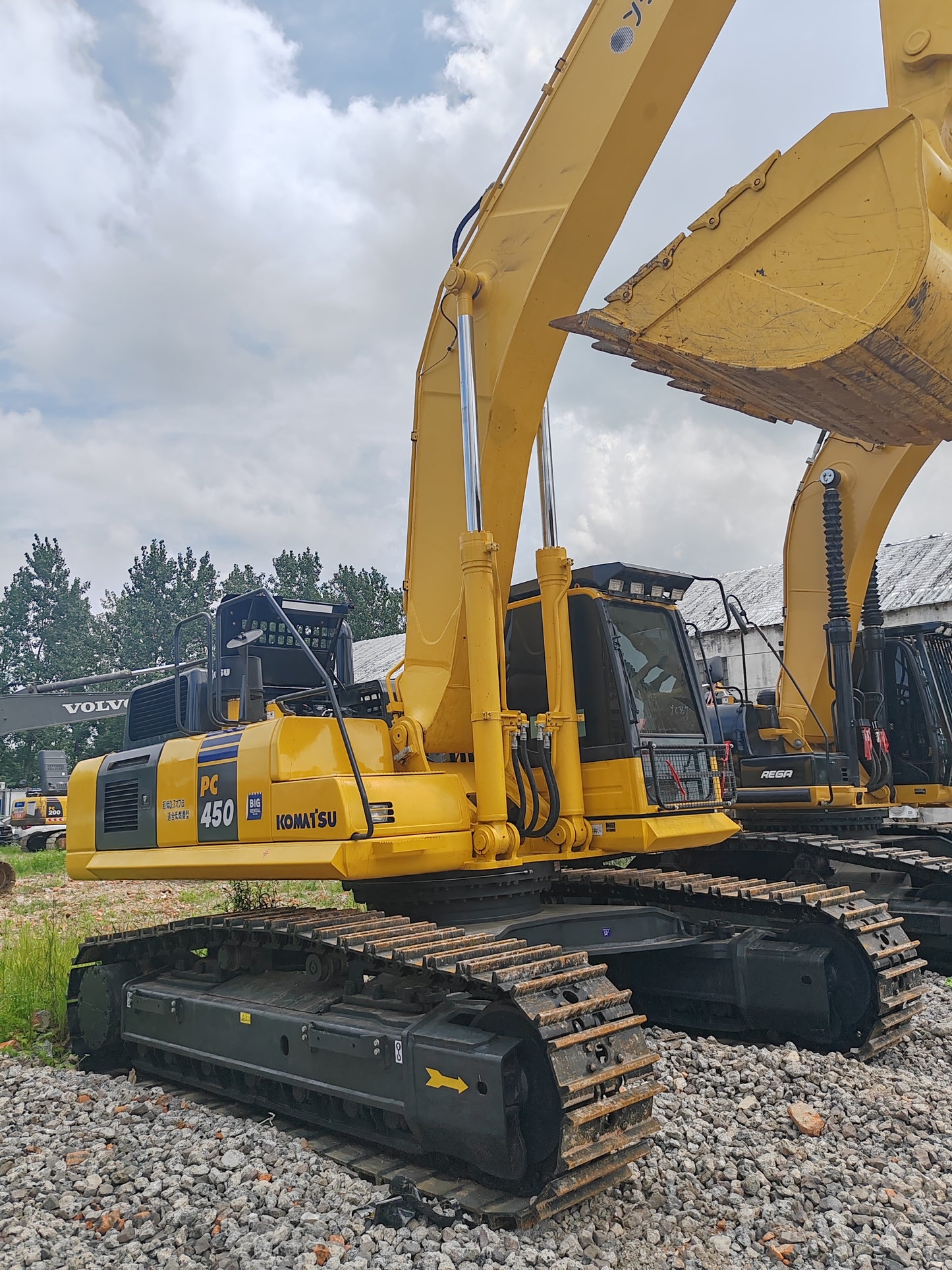 Komatsu PC450-8 Hydraulic Excavator