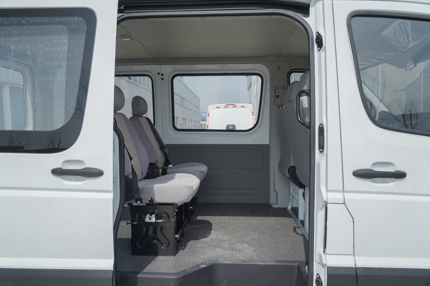 Huanghai Raytour Light Commercial Vehicle (LCV) / Light Bus