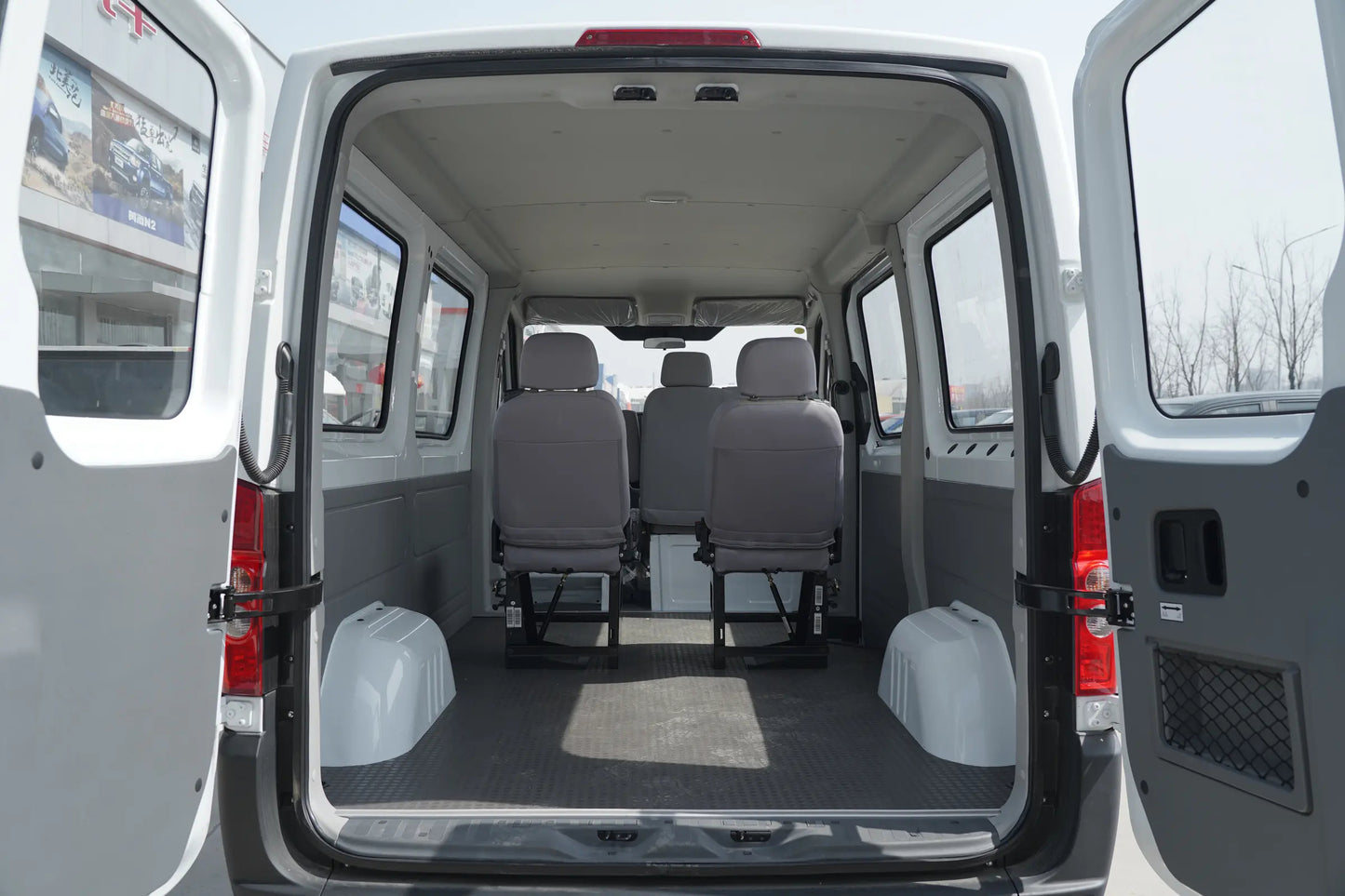 Huanghai Raytour Light Commercial Vehicle (LCV) / Light Bus