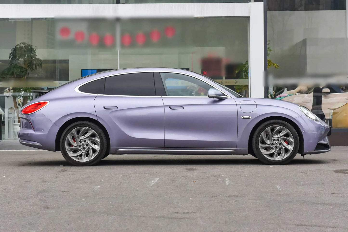 ORA Lightning Cat Midsize Pure Electric 4WD Long Range Sedan